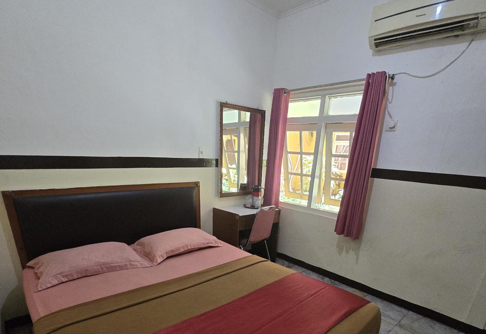 Hotel Tugu Asri Jakarta Exteriör bild